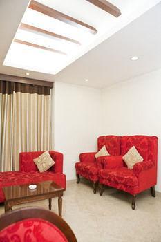 Oyo Premium Pitampura New Delhi Exterior photo