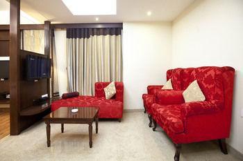 Oyo Premium Pitampura New Delhi Exterior photo